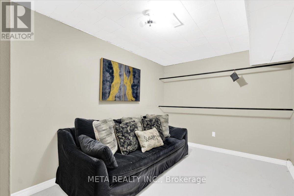 2126 Walker Avenue, Peterborough East (South), Ontario  K9L 1S1 - Photo 25 - X12117718