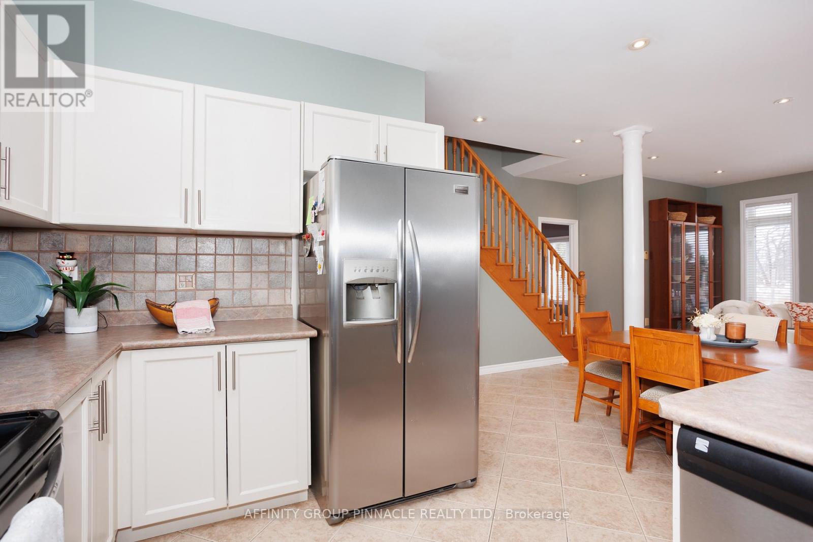 54 Ellis Crescent, Kawartha Lakes (Lindsay), Ontario  K9V 5Y1 - Photo 17 - X12118949