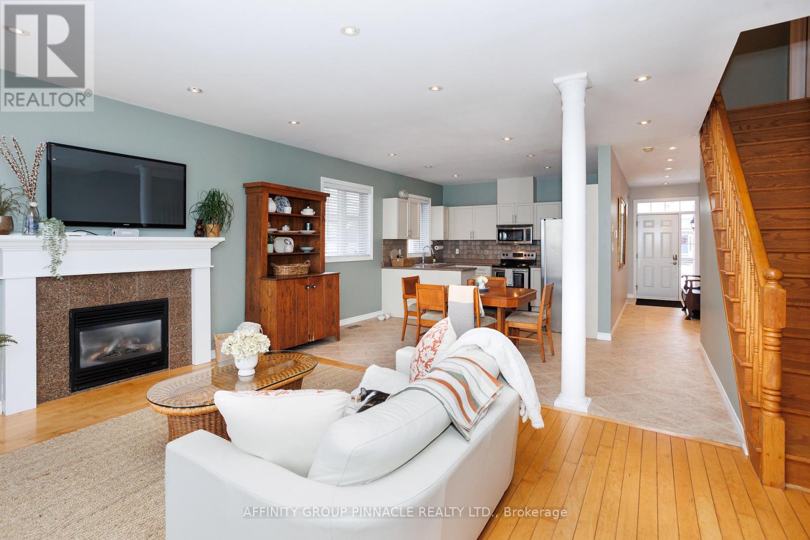 54 Ellis Crescent, Kawartha Lakes (Lindsay), Ontario  K9V 5Y1 - Photo 24 - X12118949