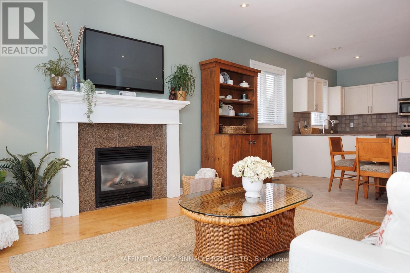 54 Ellis Crescent, Kawartha Lakes (Lindsay), Ontario  K9V 5Y1 - Photo 25 - X12118949