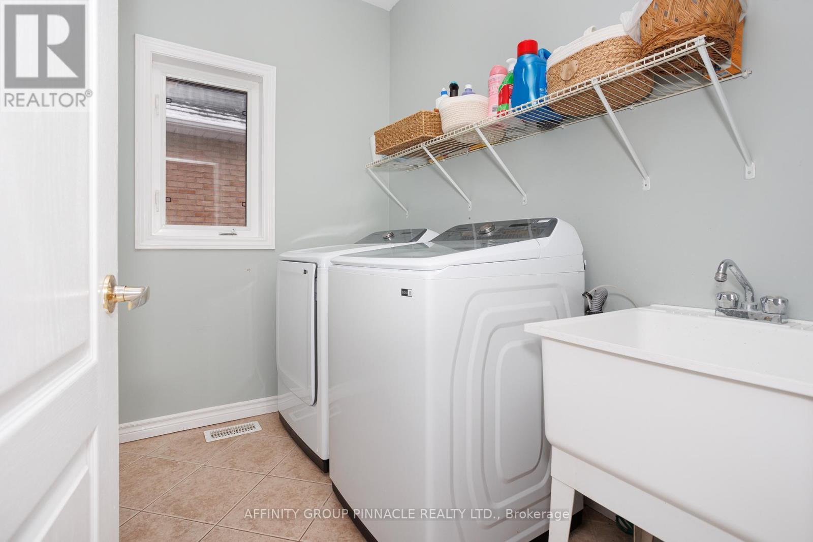 54 Ellis Crescent, Kawartha Lakes (Lindsay), Ontario  K9V 5Y1 - Photo 26 - X12118949