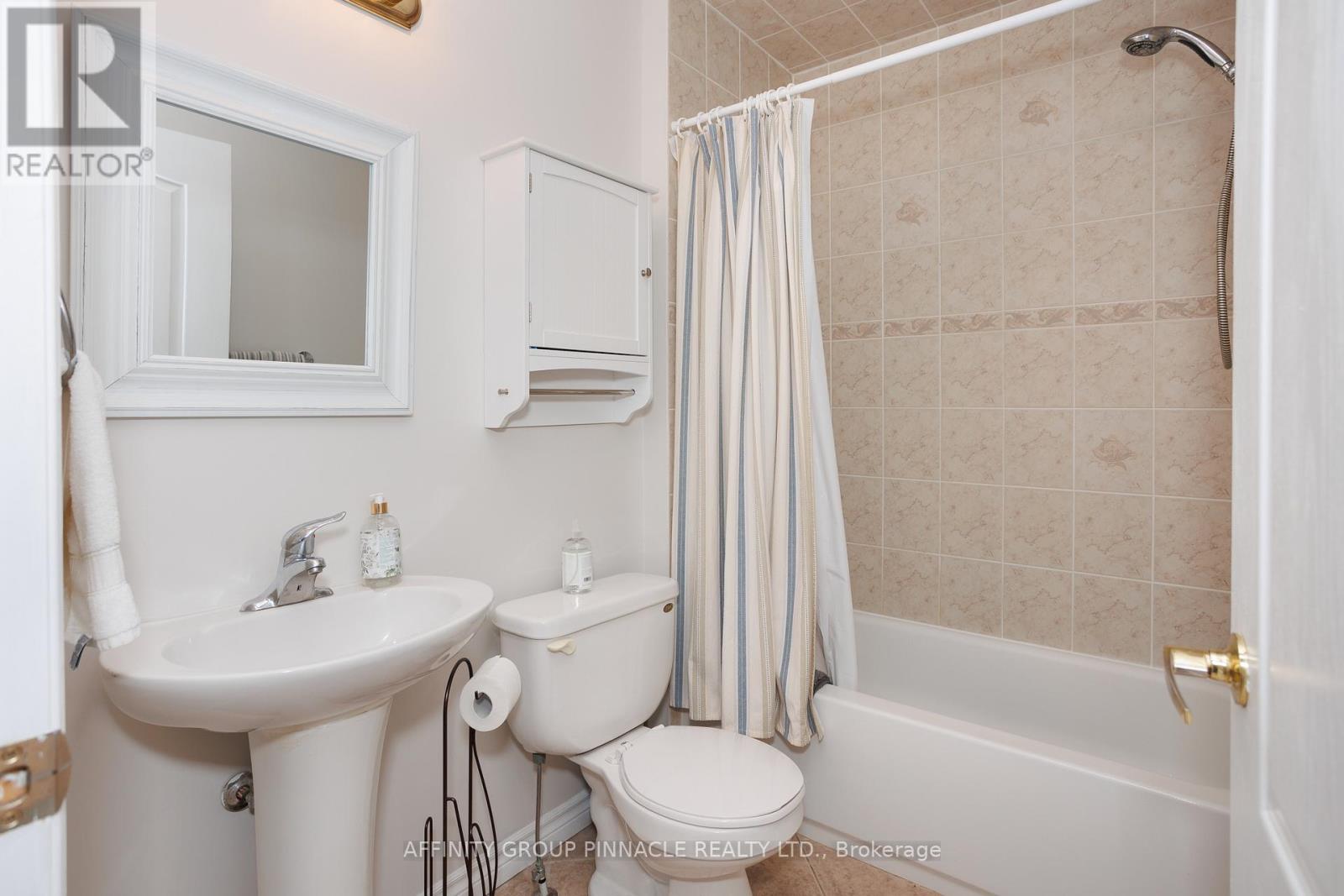 54 Ellis Crescent, Kawartha Lakes (Lindsay), Ontario  K9V 5Y1 - Photo 27 - X12118949