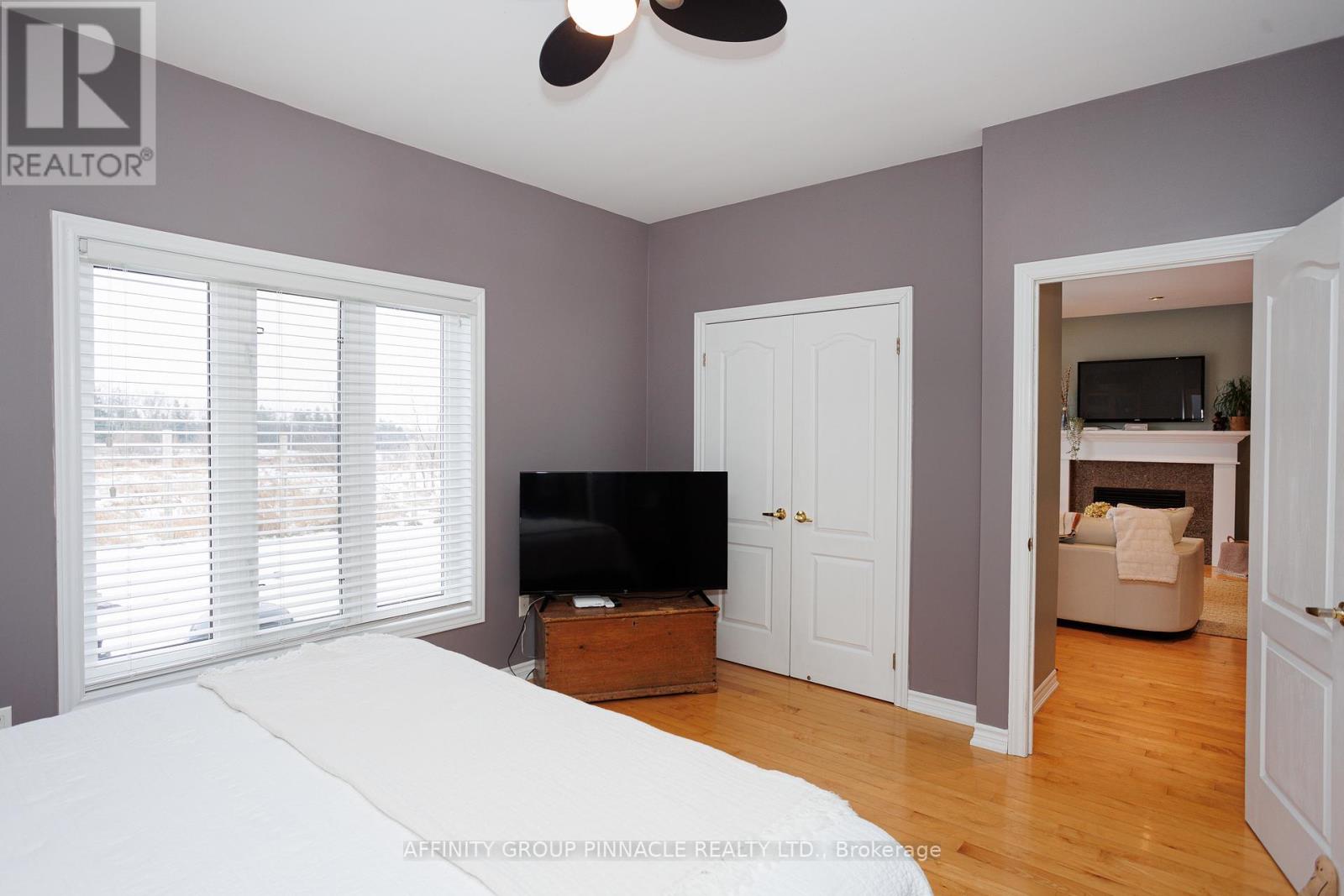 54 Ellis Crescent, Kawartha Lakes (Lindsay), Ontario  K9V 5Y1 - Photo 31 - X12118949