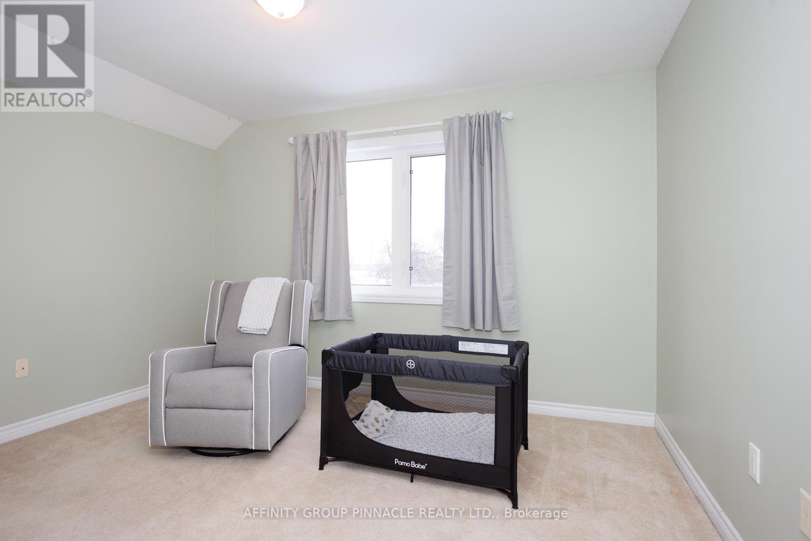 54 Ellis Crescent, Kawartha Lakes (Lindsay), Ontario  K9V 5Y1 - Photo 35 - X12118949