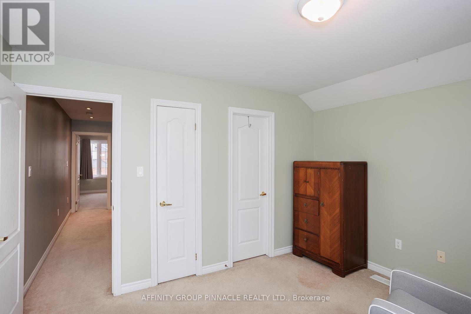 54 Ellis Crescent, Kawartha Lakes (Lindsay), Ontario  K9V 5Y1 - Photo 36 - X12118949