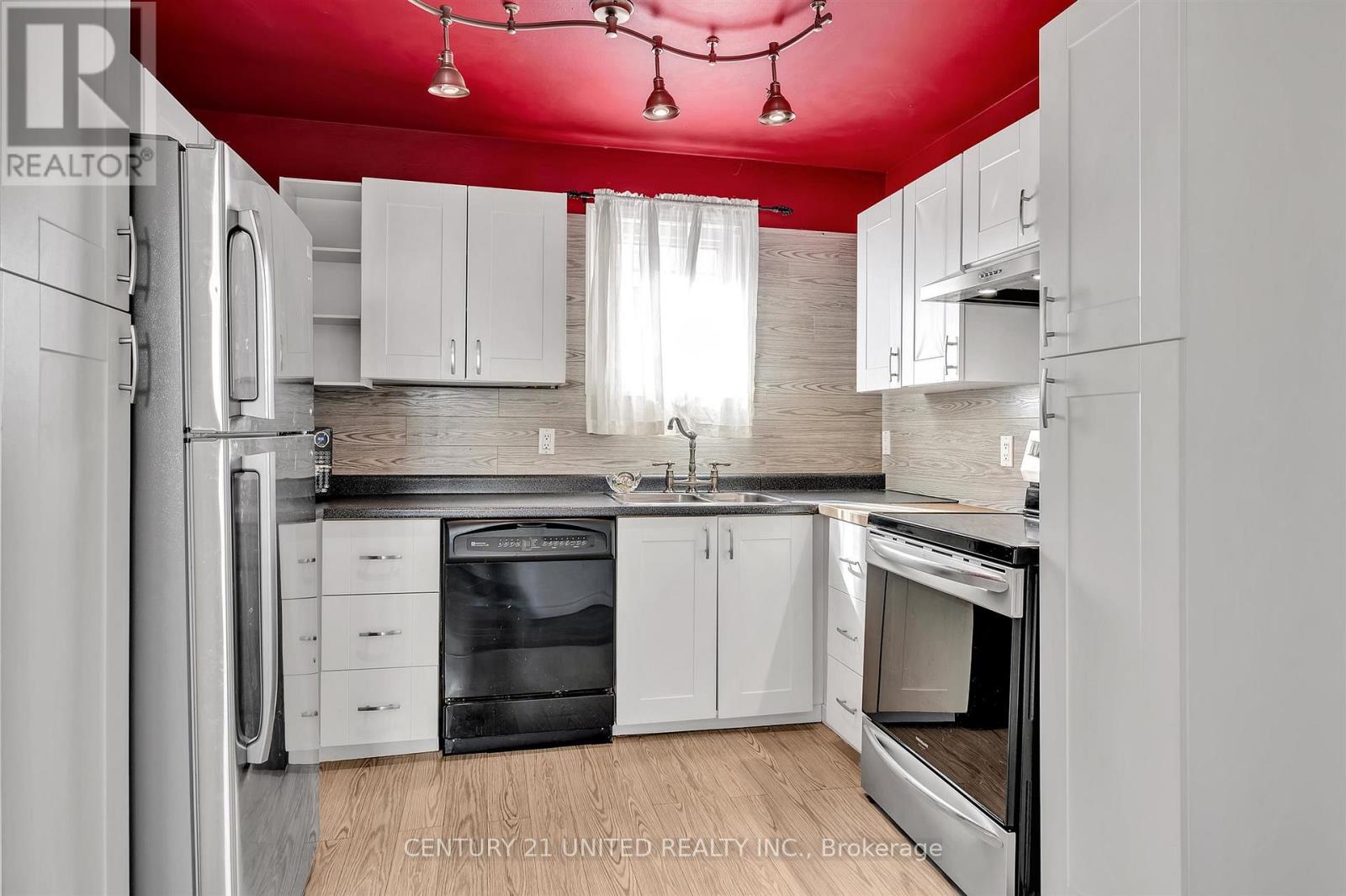 719 Mountain Ash Road, Peterborough South (West), Ontario  K9J 8K1 - Photo 14 - X12119075
