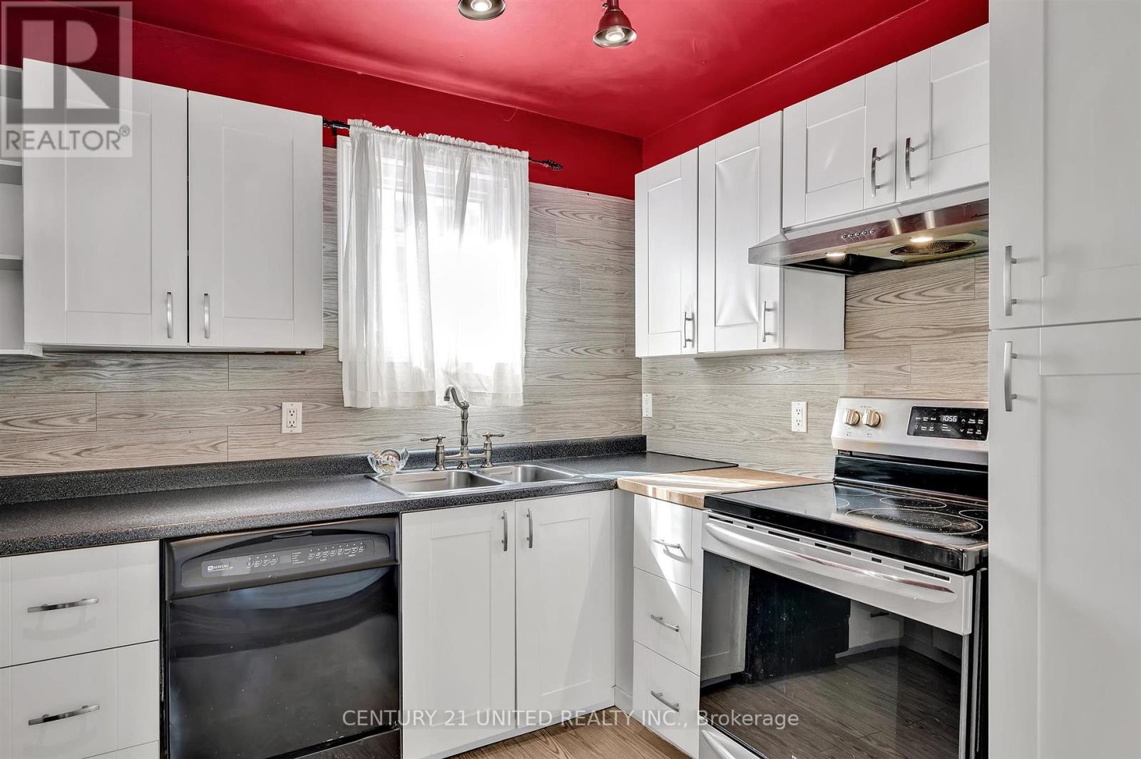 719 Mountain Ash Road, Peterborough South (West), Ontario  K9J 8K1 - Photo 15 - X12119075