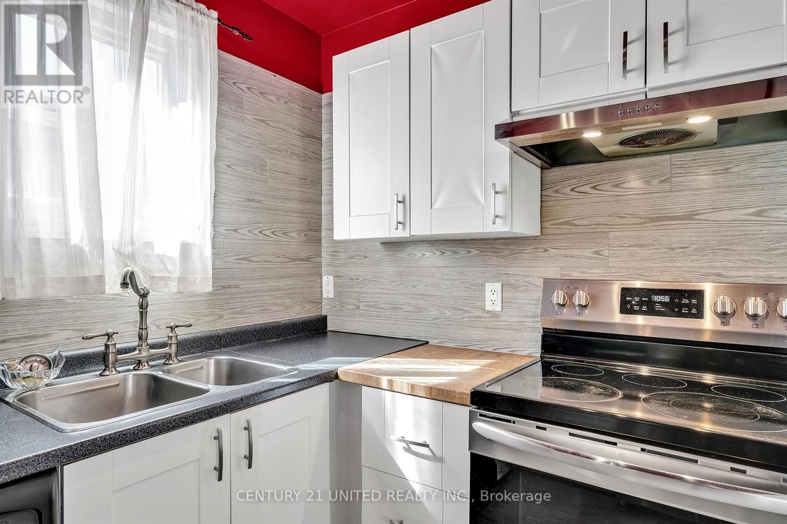 719 Mountain Ash Road, Peterborough South (West), Ontario  K9J 8K1 - Photo 16 - X12119075