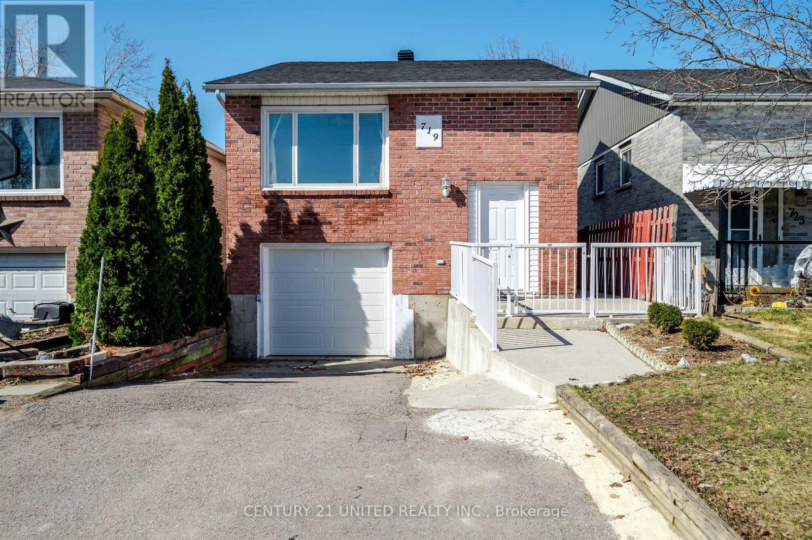 719 Mountain Ash Road, Peterborough South (West), Ontario  K9J 8K1 - Photo 2 - X12119075