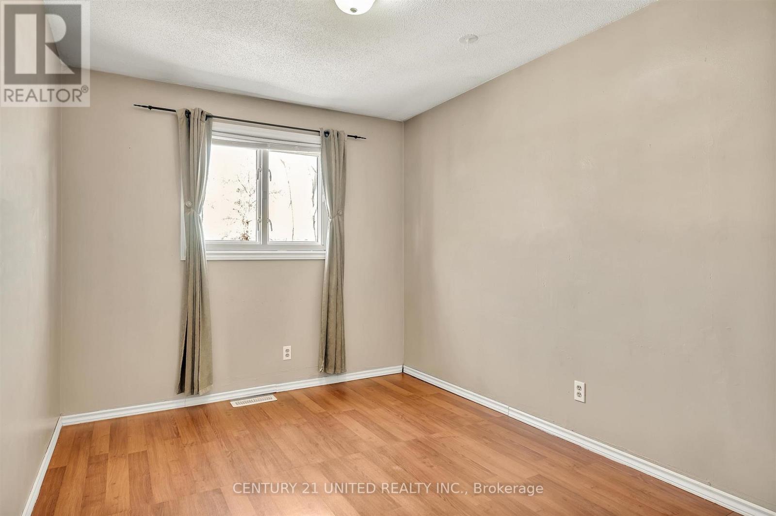 719 Mountain Ash Road, Peterborough South (West), Ontario  K9J 8K1 - Photo 23 - X12119075