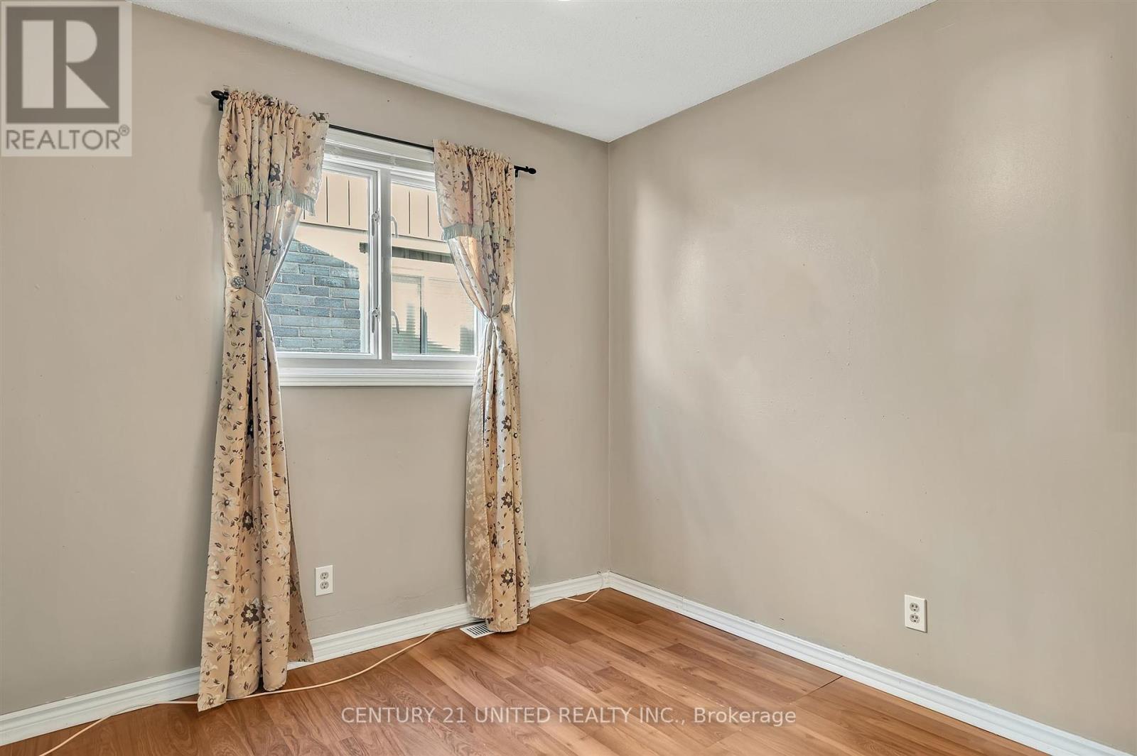719 Mountain Ash Road, Peterborough South (West), Ontario  K9J 8K1 - Photo 27 - X12119075