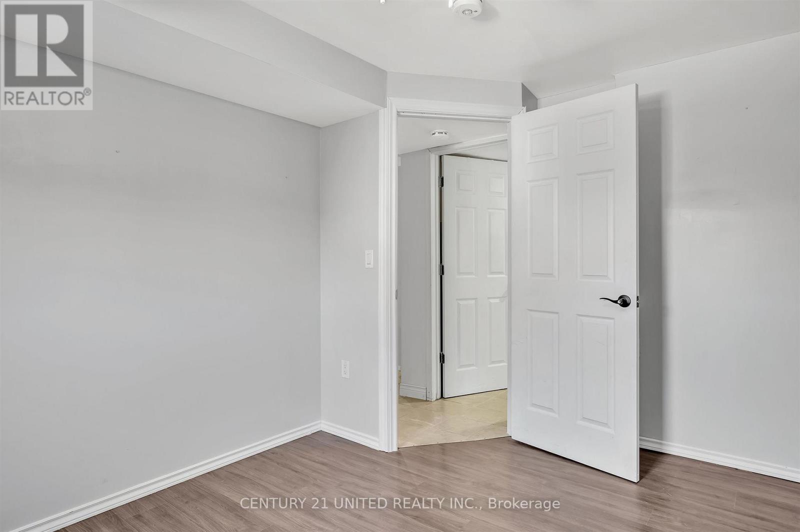 719 Mountain Ash Road, Peterborough South (West), Ontario  K9J 8K1 - Photo 36 - X12119075