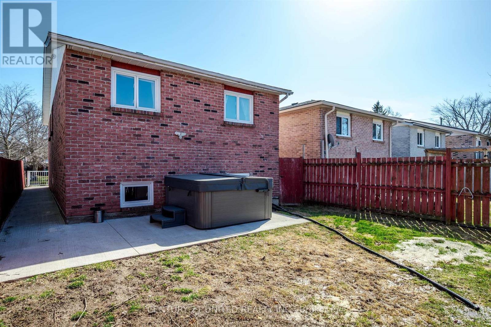 719 Mountain Ash Road, Peterborough South (West), Ontario  K9J 8K1 - Photo 40 - X12119075