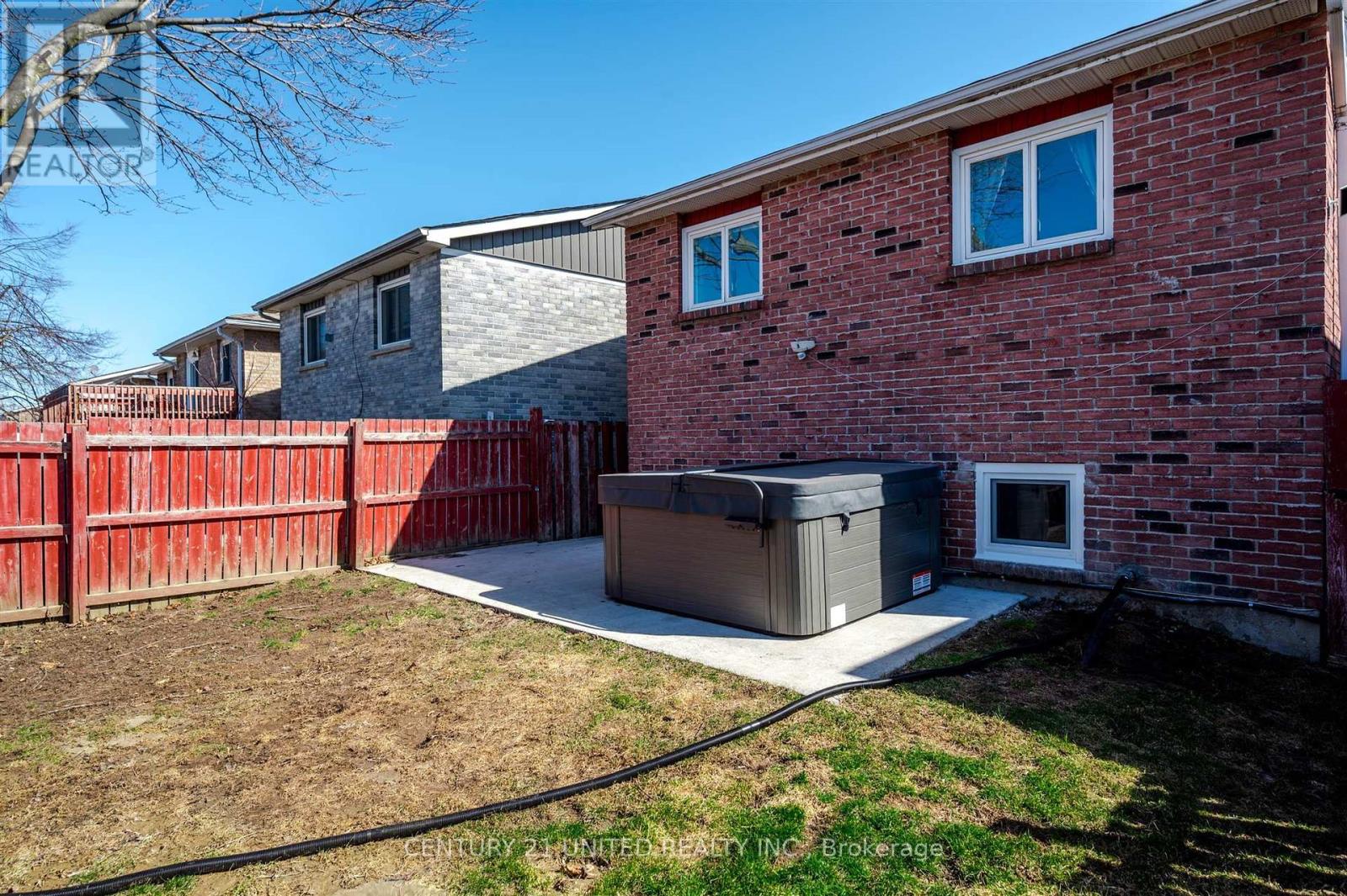 719 Mountain Ash Road, Peterborough South (West), Ontario  K9J 8K1 - Photo 41 - X12119075