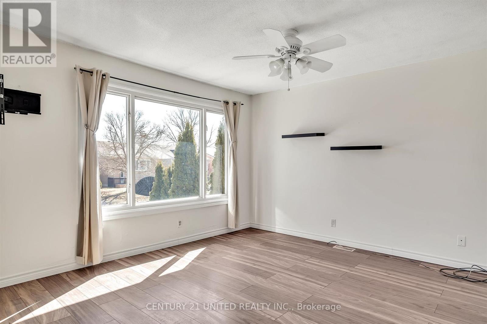 719 Mountain Ash Road, Peterborough South (West), Ontario  K9J 8K1 - Photo 7 - X12119075