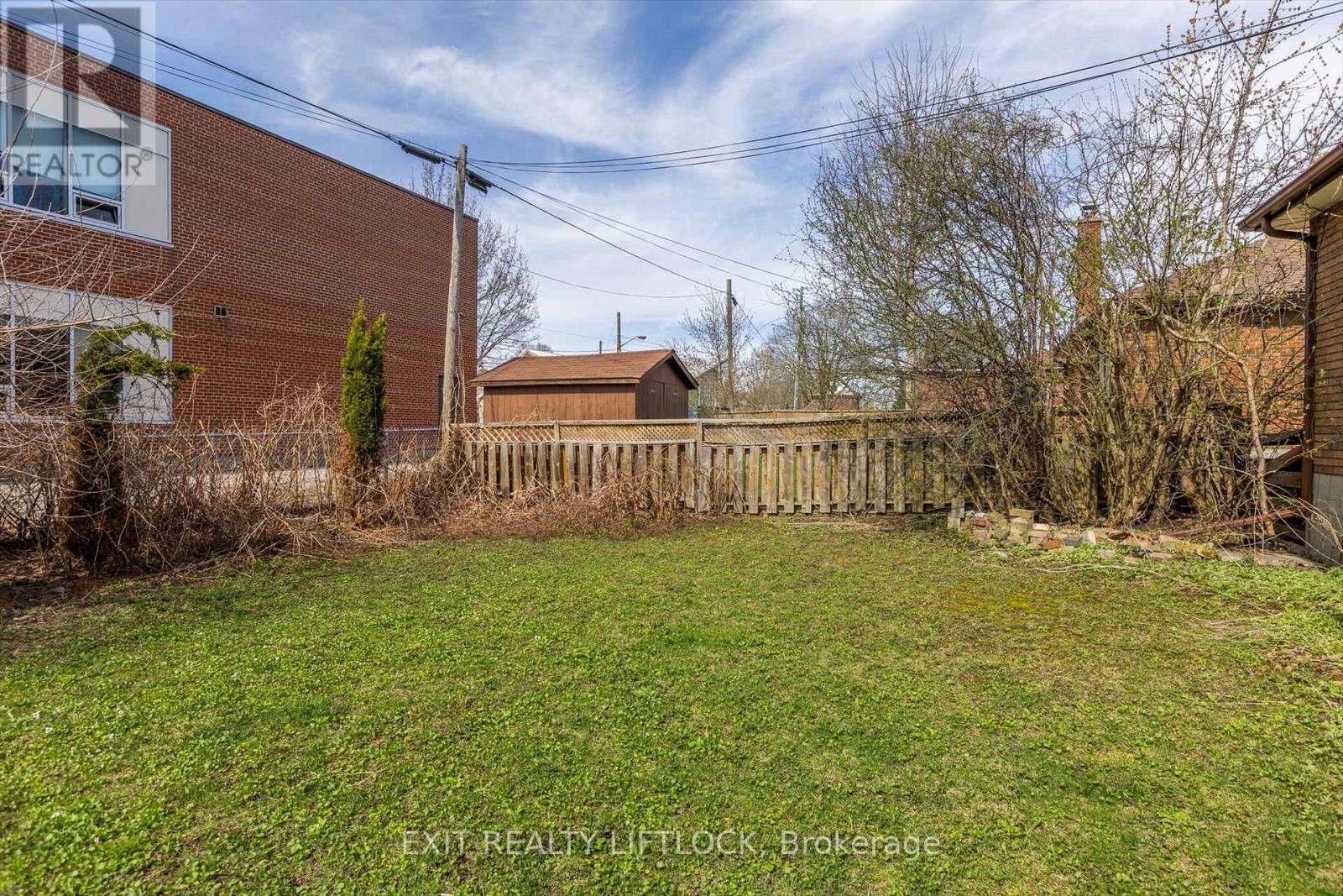 250 Bellevue Street, Peterborough North (South), Ontario  K9H 5E5 - Photo 34 - X12119208