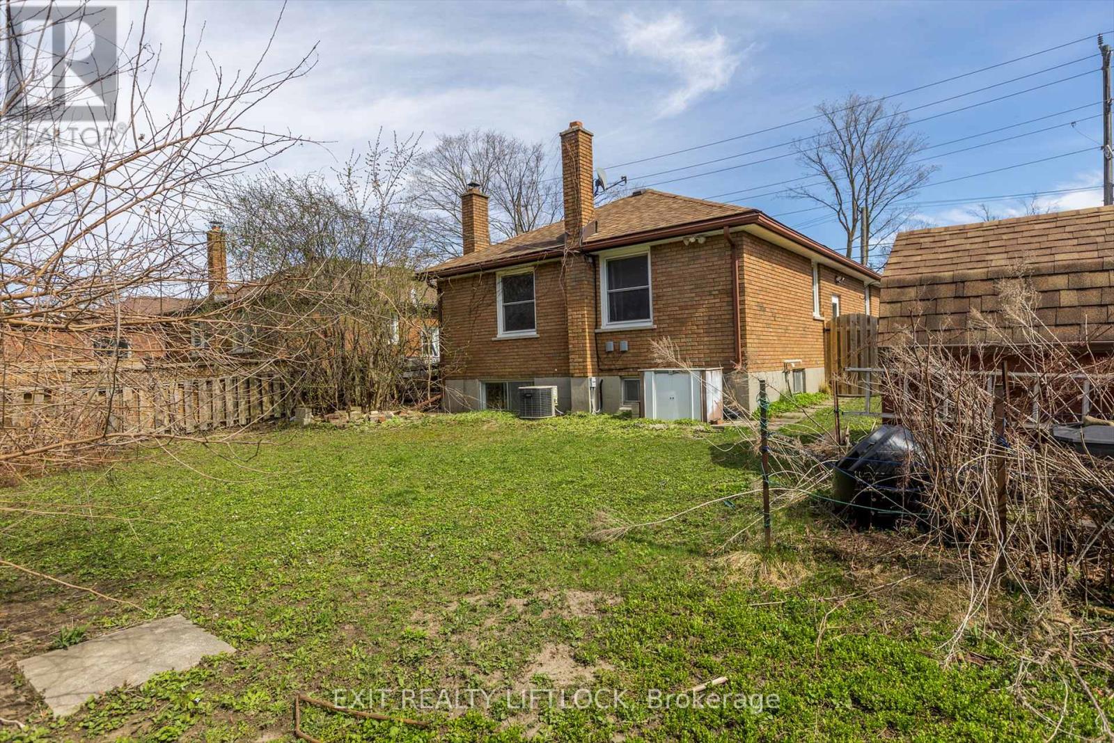 250 Bellevue Street, Peterborough North (South), Ontario  K9H 5E5 - Photo 35 - X12119208