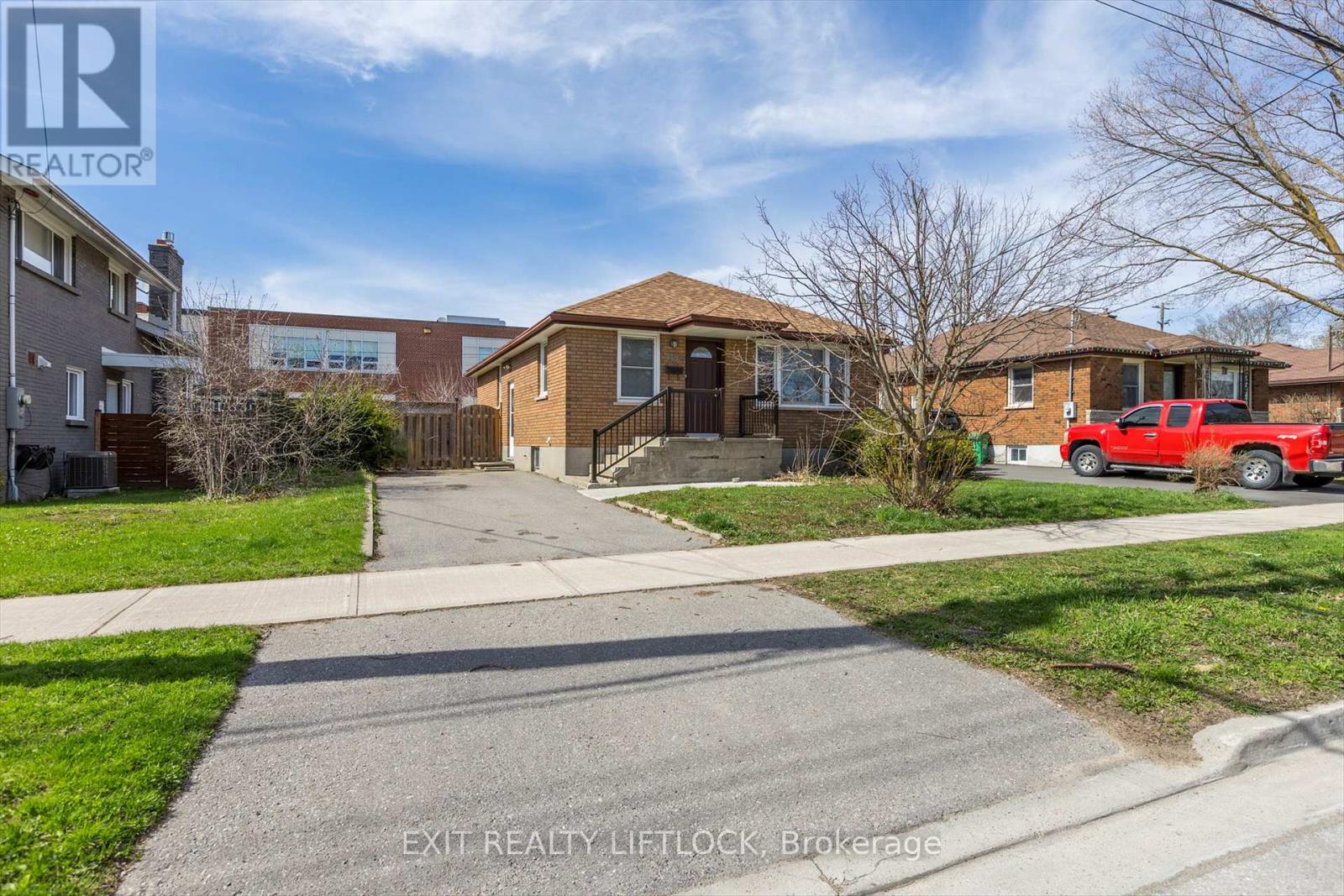 250 Bellevue Street, Peterborough North (South), Ontario  K9H 5E5 - Photo 38 - X12119208