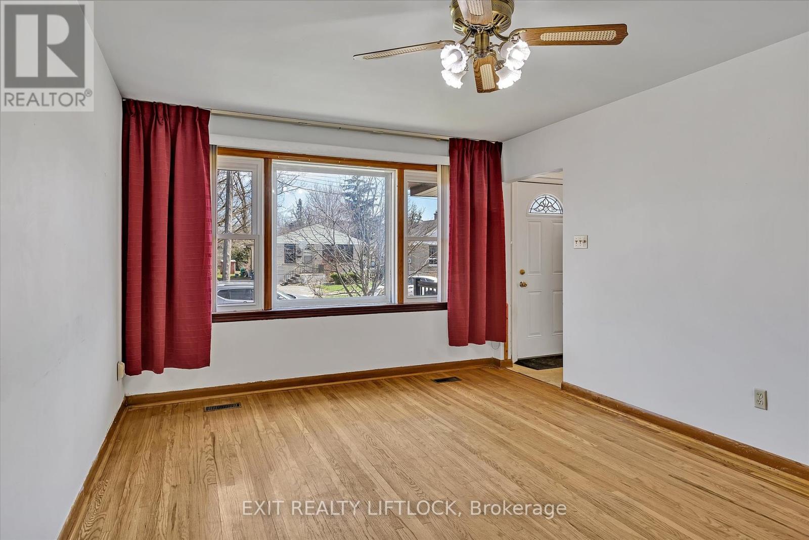 250 Bellevue Street, Peterborough North (South), Ontario  K9H 5E5 - Photo 5 - X12119208