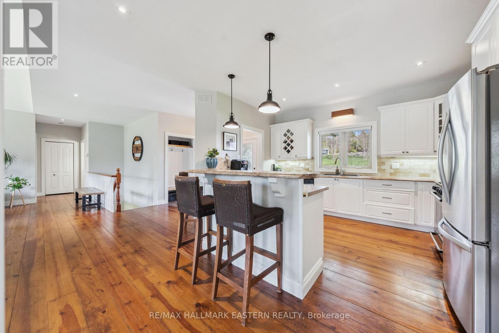 145 Arnott Drive, Selwyn, Ontario  K0L 1T0 - Photo 10 - X12119302
