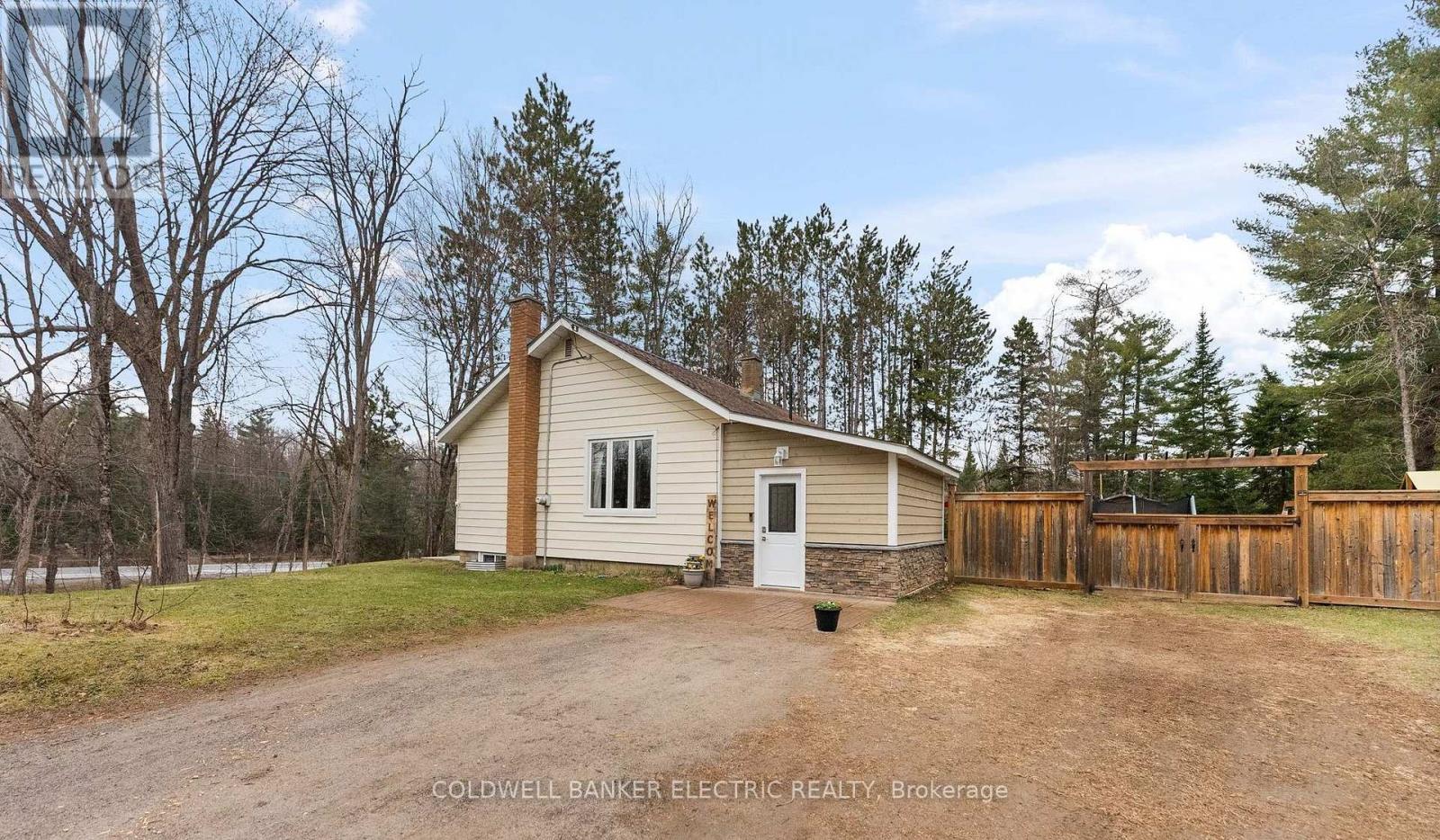 58 River Street, North Kawartha, Ontario  K0L 1A0 - Photo 2 - X12119361