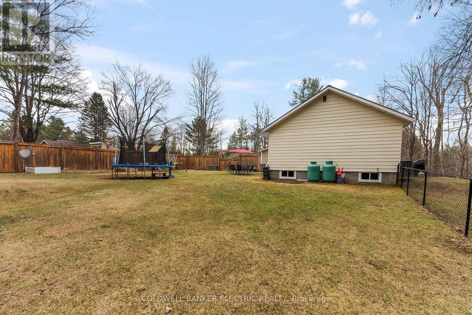 58 River Street, North Kawartha, Ontario  K0L 1A0 - Photo 30 - X12119361