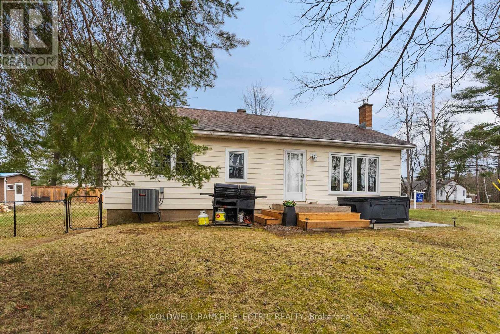 58 River Street, North Kawartha, Ontario  K0L 1A0 - Photo 33 - X12119361