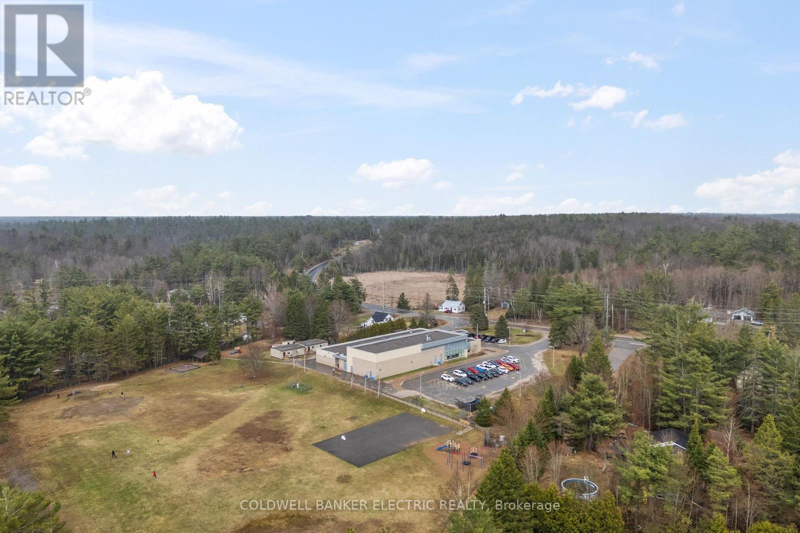 58 River Street, North Kawartha, Ontario  K0L 1A0 - Photo 38 - X12119361