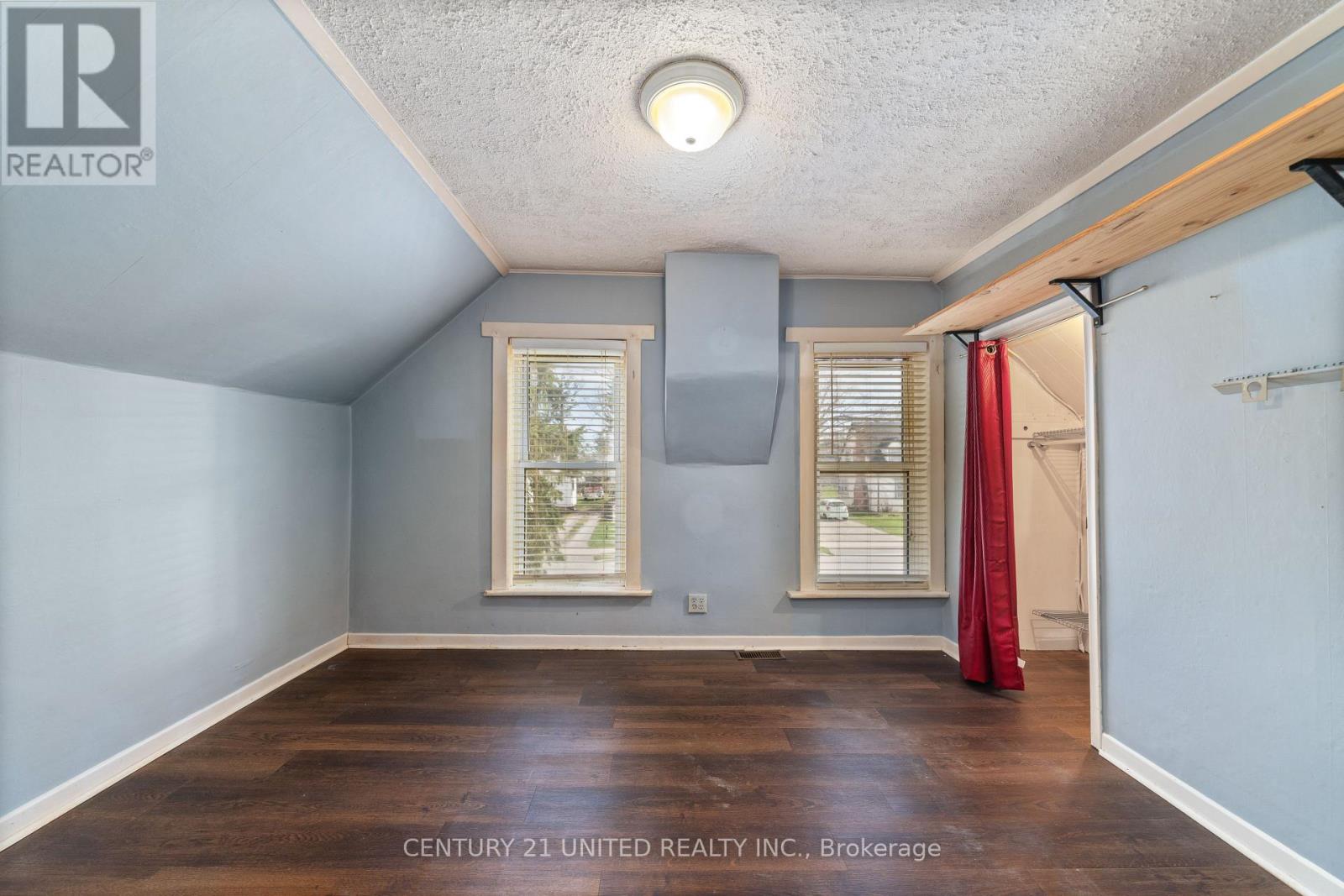 44 Elgin Street, Kawartha Lakes (Lindsay), Ontario  K9V 3W3 - Photo 18 - X12119592