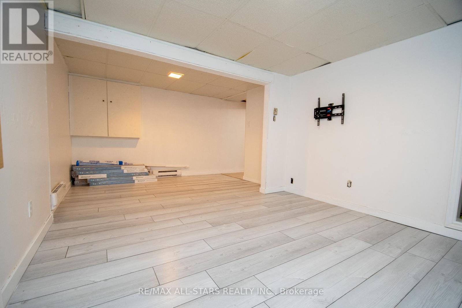 39a Springbrook Drive, Peterborough West (Central), Ontario  K9J 1L3 - Photo 23 - X12119617