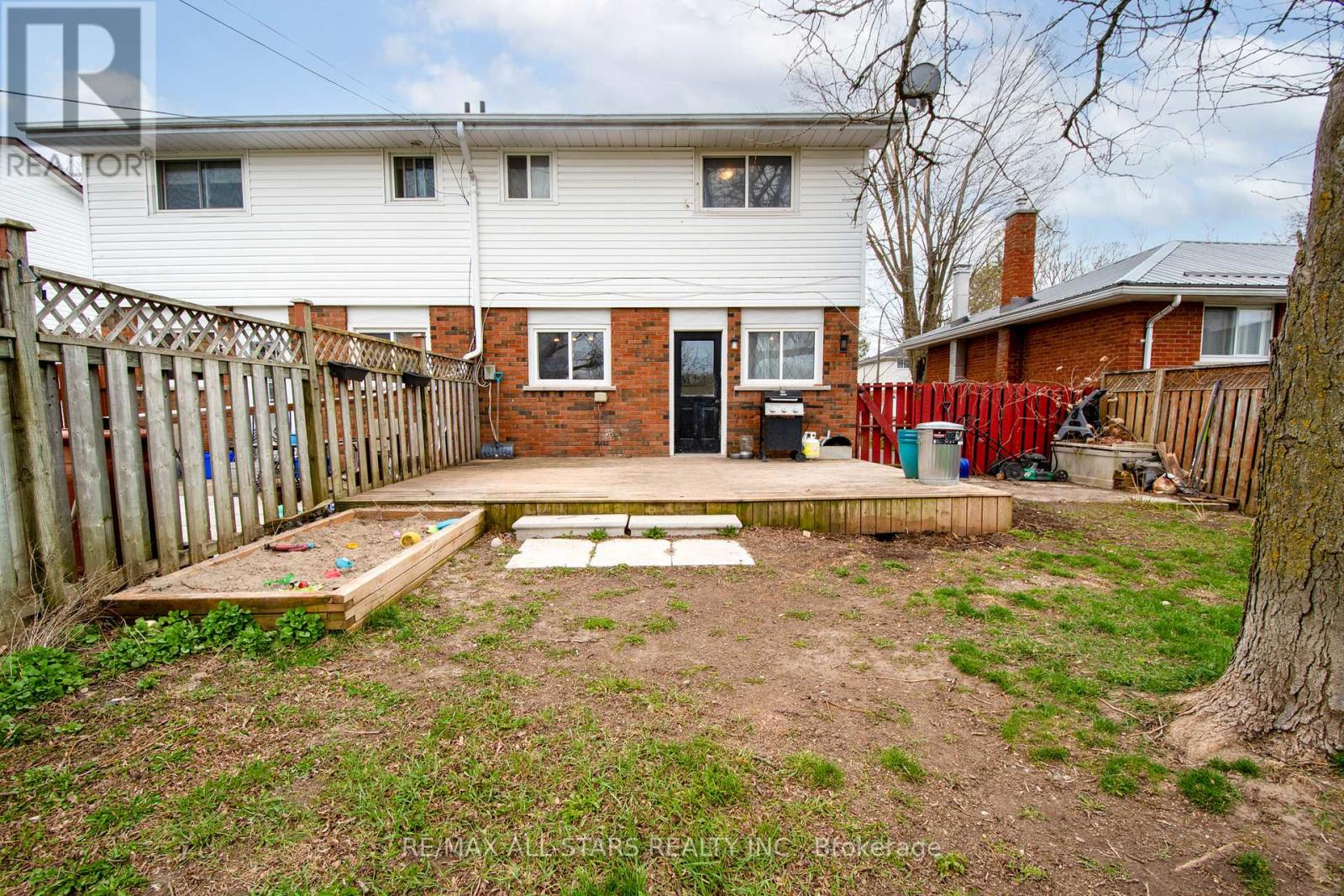 39a Springbrook Drive, Peterborough West (Central), Ontario  K9J 1L3 - Photo 28 - X12119617