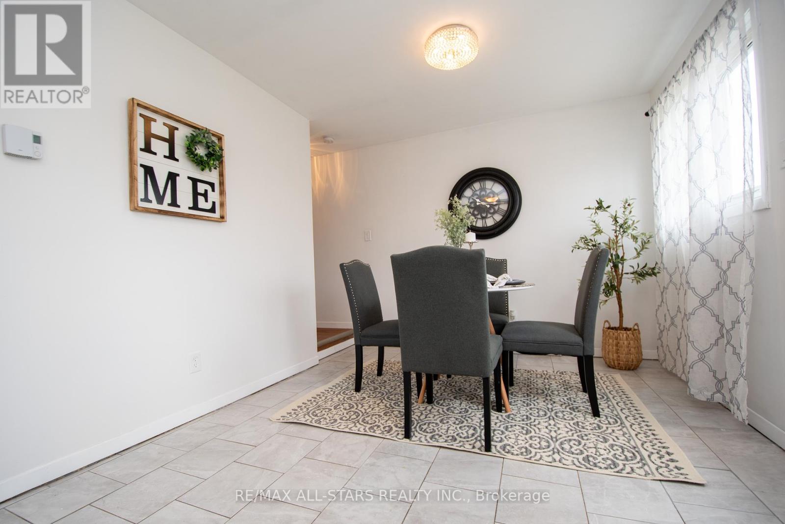 39a Springbrook Drive, Peterborough West (Central), Ontario  K9J 1L3 - Photo 8 - X12119617