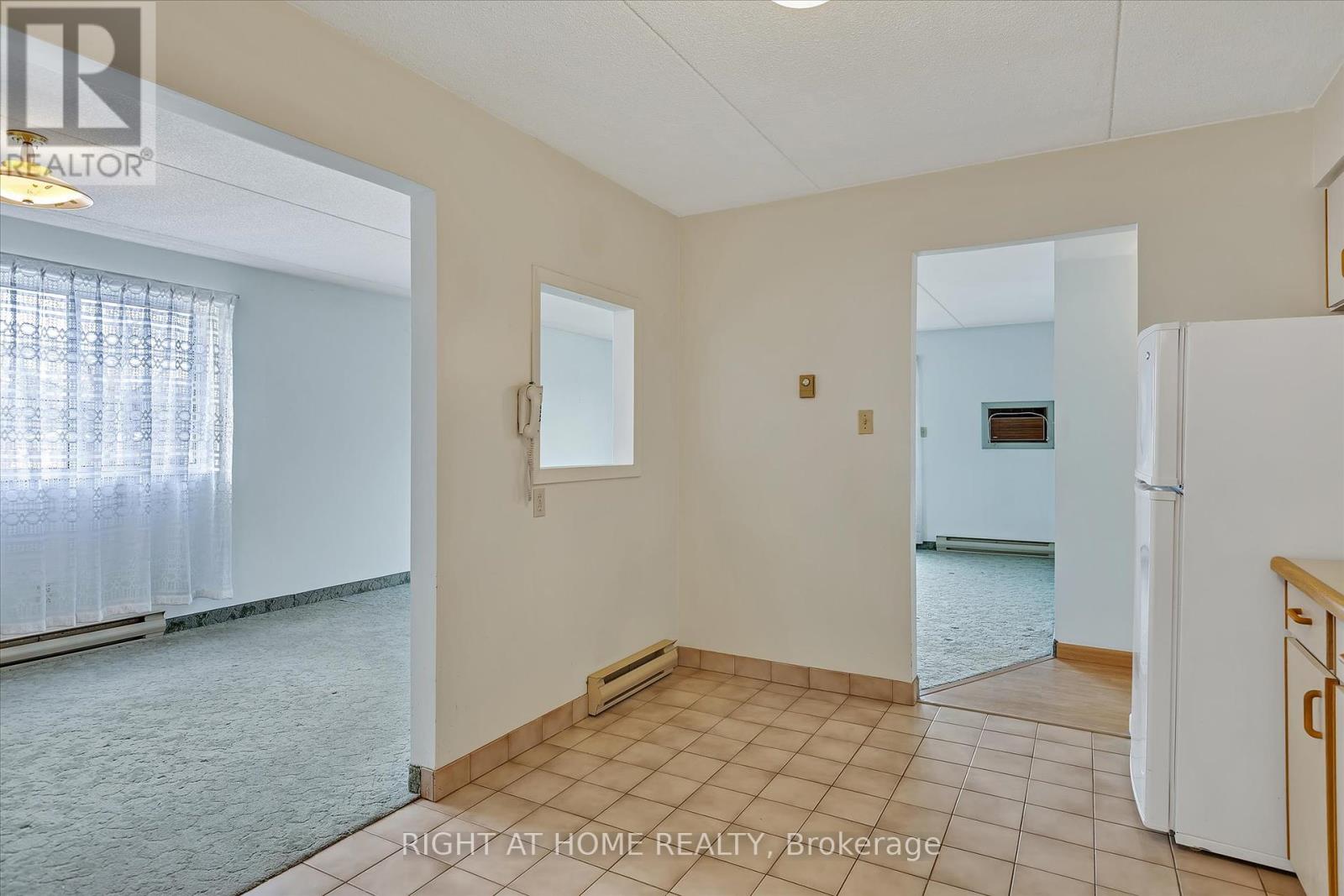 208 - 795 Sherbrooke Street, Peterborough West (North), Ontario  K9J 2R2 - Photo 12 - X12119928
