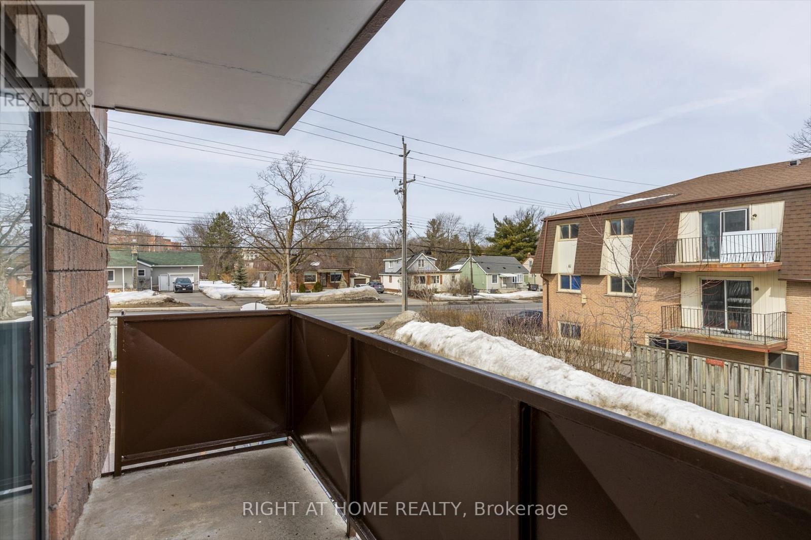 208 - 795 Sherbrooke Street, Peterborough West (North), Ontario  K9J 2R2 - Photo 24 - X12119928