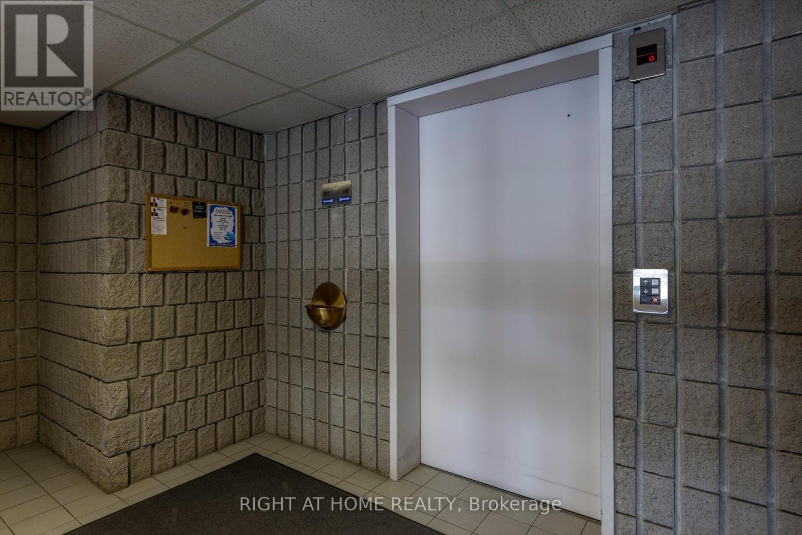 208 - 795 Sherbrooke Street, Peterborough West (North), Ontario  K9J 2R2 - Photo 27 - X12119928