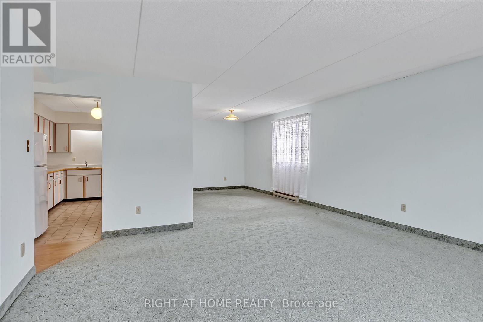 208 - 795 Sherbrooke Street, Peterborough West (North), Ontario  K9J 2R2 - Photo 7 - X12119928