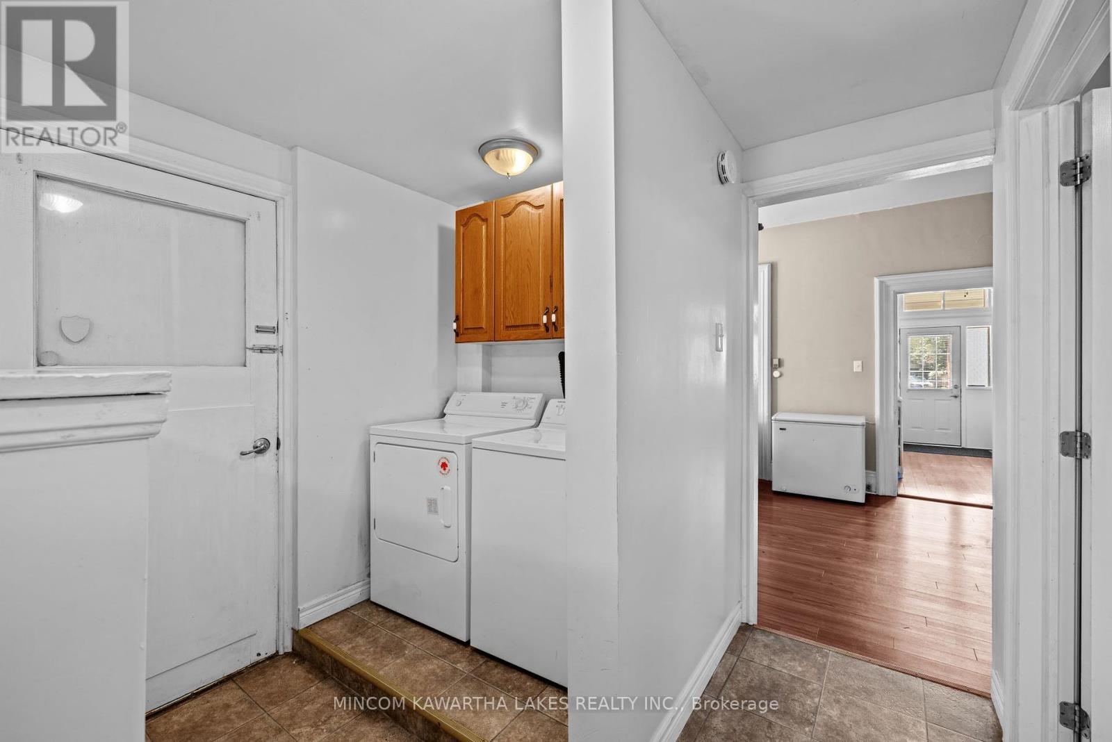 270 Sherbrooke Street, Peterborough Central (North), Ontario  K9J 2N6 - Photo 13 - X12120230