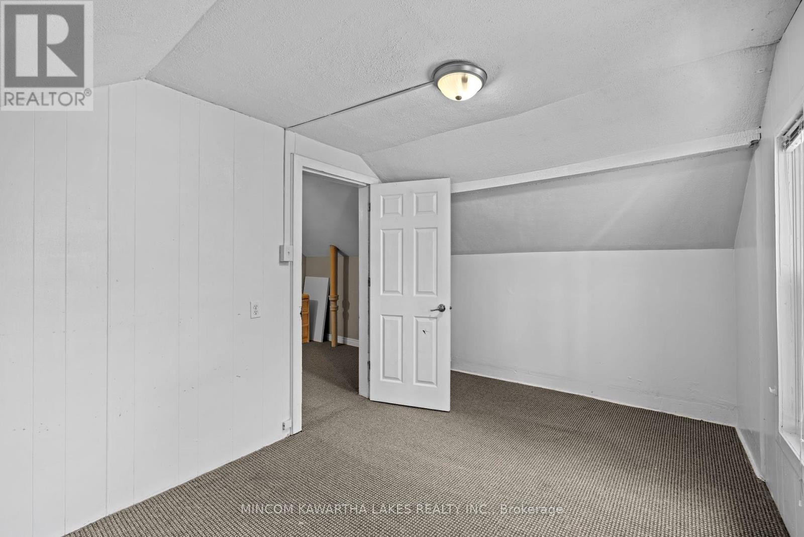 270 Sherbrooke Street, Peterborough Central (North), Ontario  K9J 2N6 - Photo 15 - X12120230