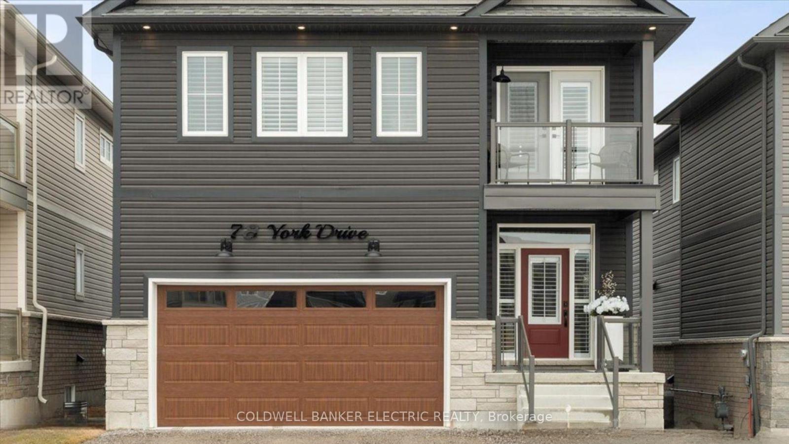 78 York Drive, Peterborough North (North), Ontario  K9K 0H7 - Photo 3 - X12120450