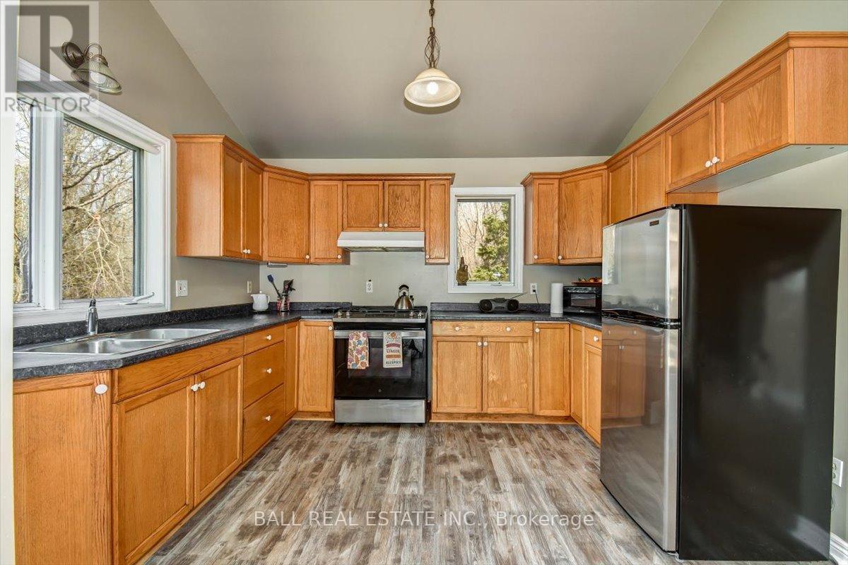 61 North Rusaw Road, North Kawartha, Ontario  K0L 1A0 - Photo 7 - X12121148