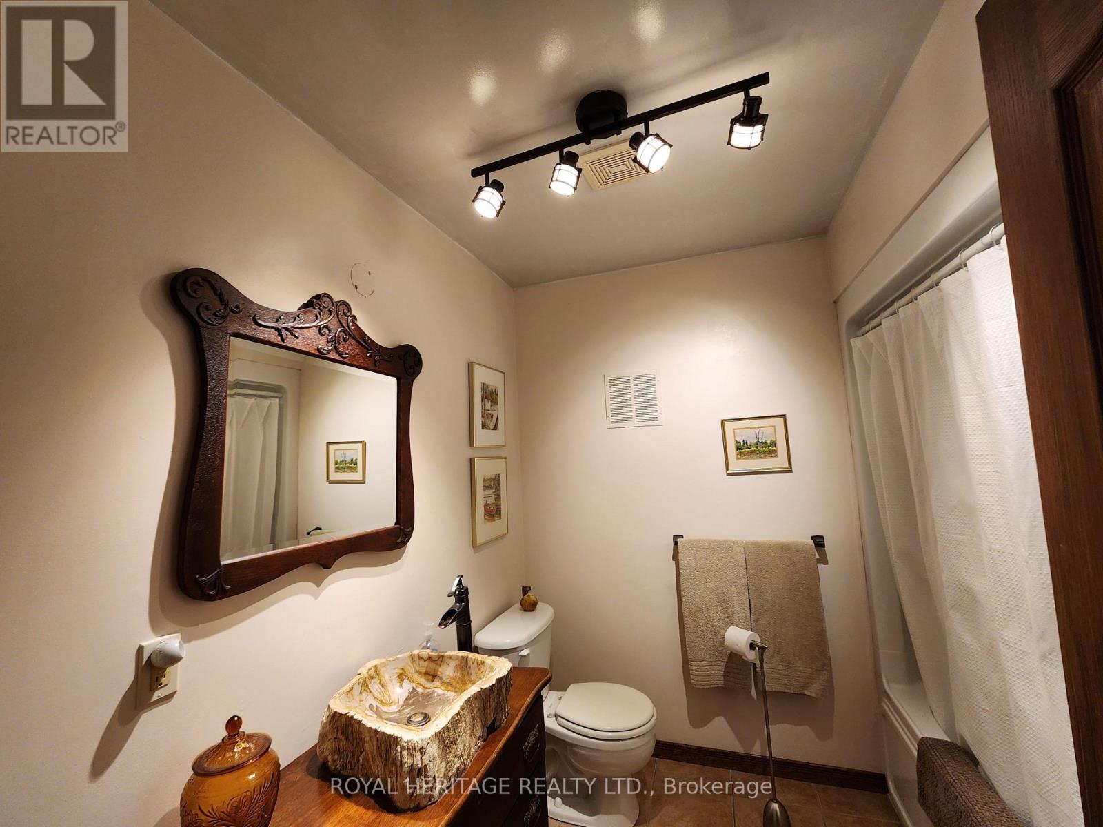 8188 Woodland Avenue, Port Hope (Garden Hill), Ontario  L0A 1B0 - Photo 11 - X12121321