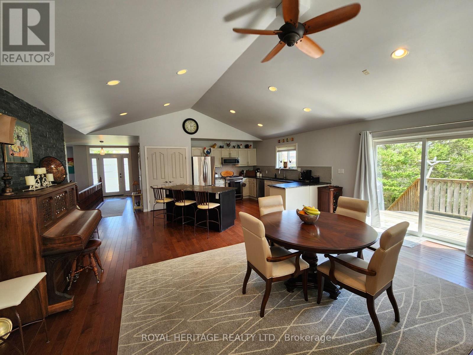 8188 Woodland Avenue, Port Hope (Garden Hill), Ontario  L0A 1B0 - Photo 4 - X12121321