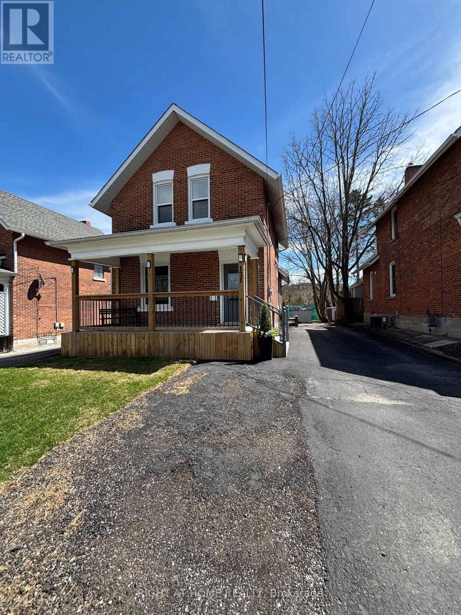 121 DURHAM STREET W, kawartha lakes (lindsay), Ontario