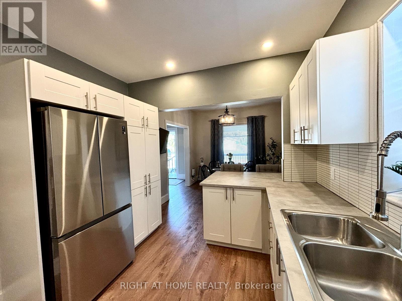 121 Durham Street W, Kawartha Lakes (Lindsay), Ontario  K9V 2R3 - Photo 14 - X12121741