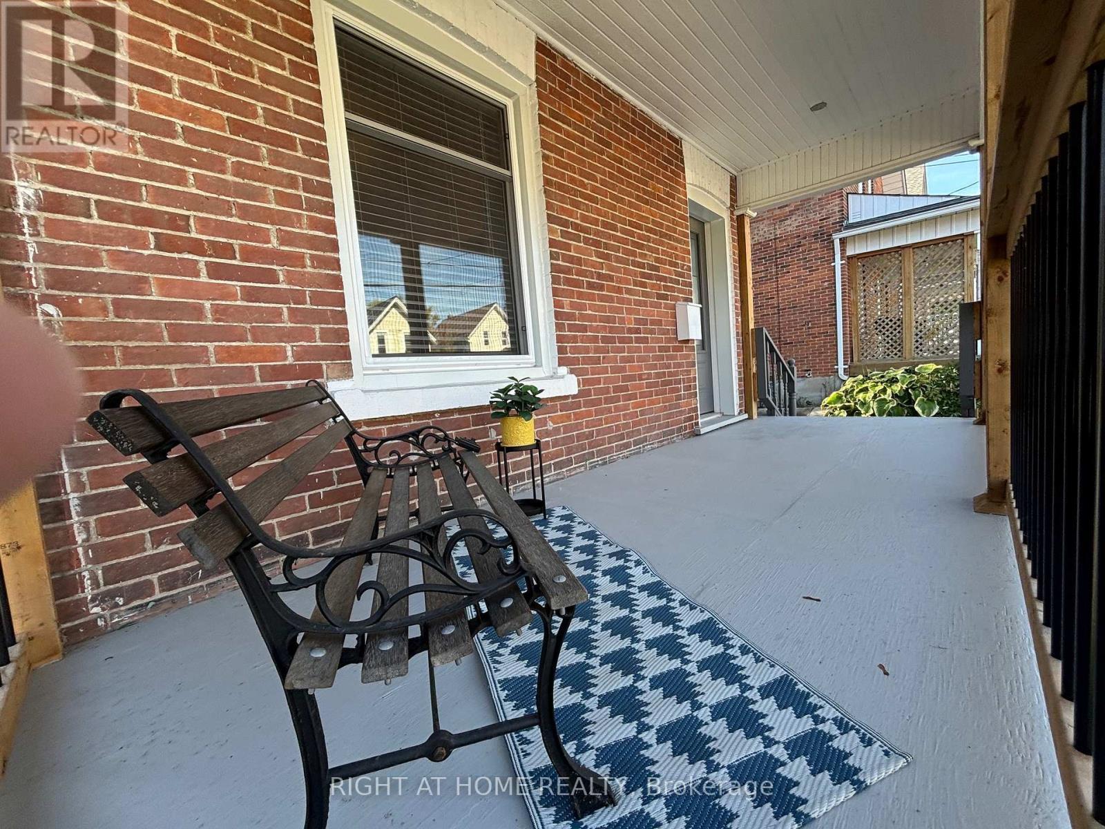 121 Durham Street W, Kawartha Lakes (Lindsay), Ontario  K9V 2R3 - Photo 3 - X12121741