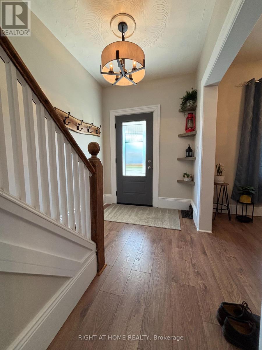 121 Durham Street W, Kawartha Lakes (Lindsay), Ontario  K9V 2R3 - Photo 5 - X12121741
