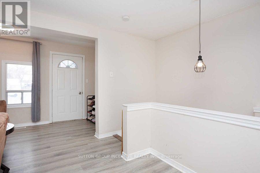 26 Laird Drive, Kawartha Lakes (Fenelon), Ontario  K9V 4R6 - Photo 5 - X12122523