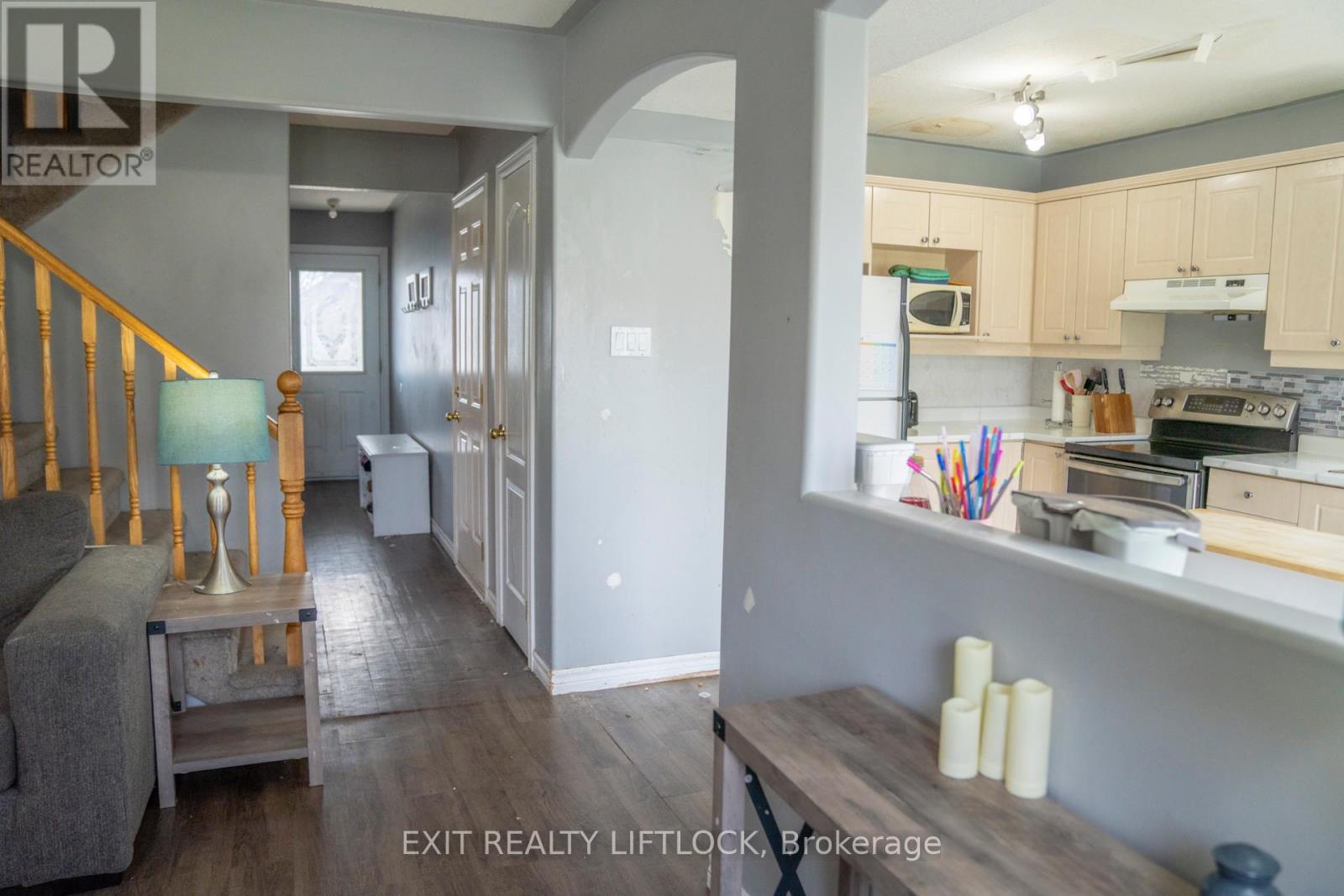 497 Settlers Ridge, Peterborough North (North), Ontario  K9L 2A6 - Photo 4 - X12123530