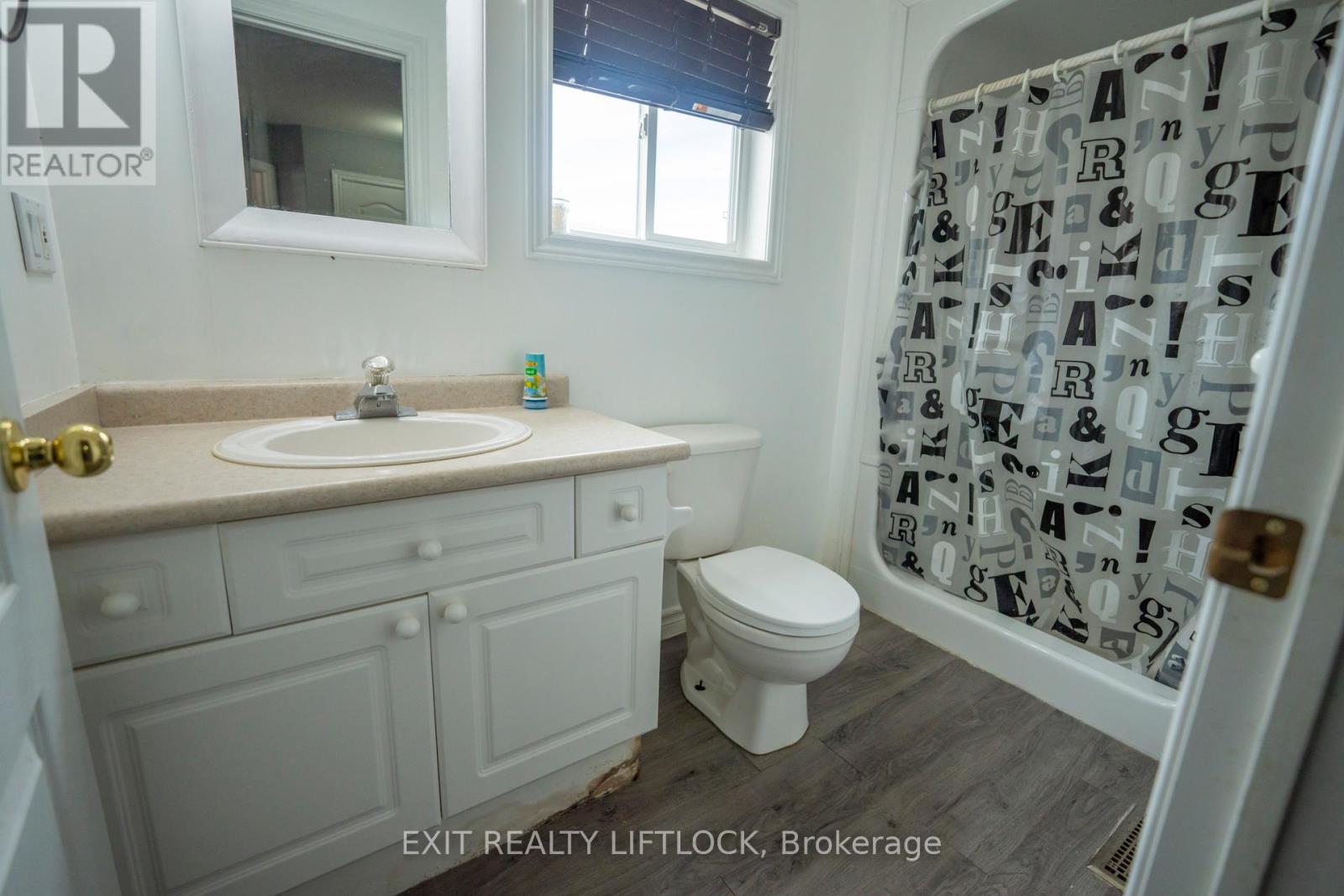 497 Settlers Ridge, Peterborough North (North), Ontario  K9L 2A6 - Photo 8 - X12123530