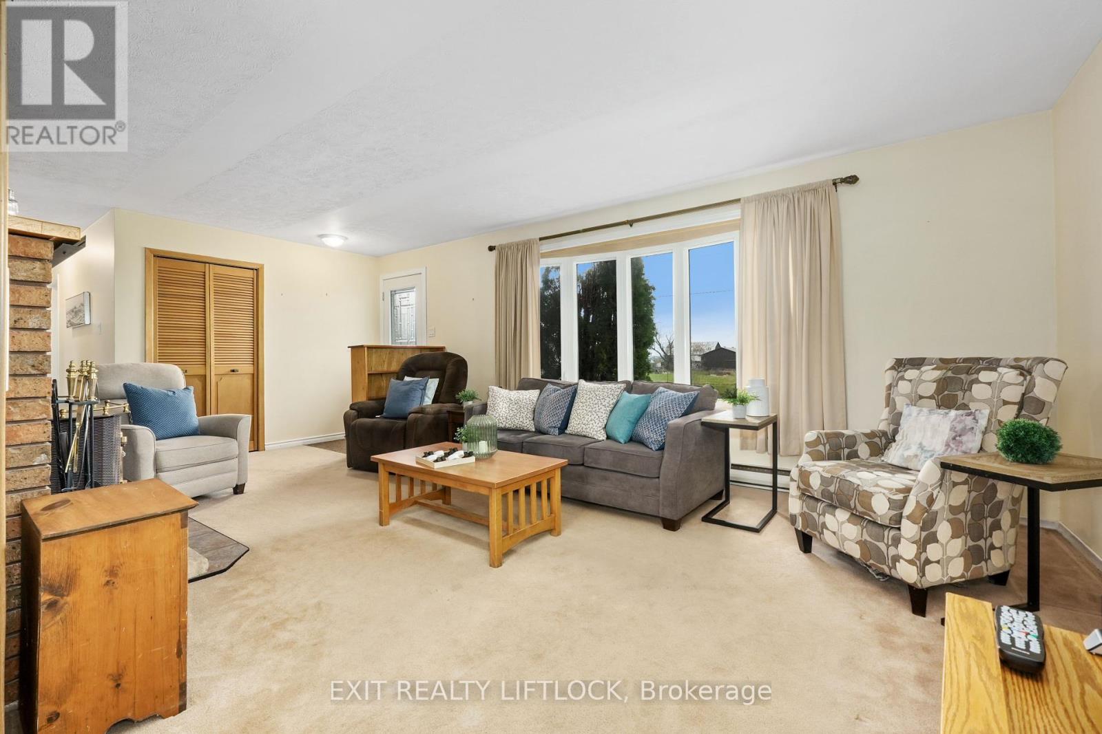 1268 Buckhorn Road, Selwyn, Ontario  K0L 2H0 - Photo 10 - X12123539